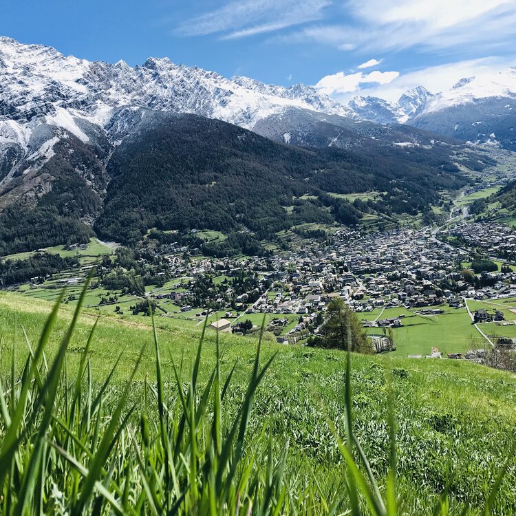Valdisotto Panorama Su Bormio Primavera Ph. Interno (1)