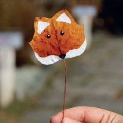 Con le mani tra le foglie - Laboratorio per bambini