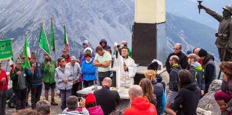 Raduno alpino al Picco Croce