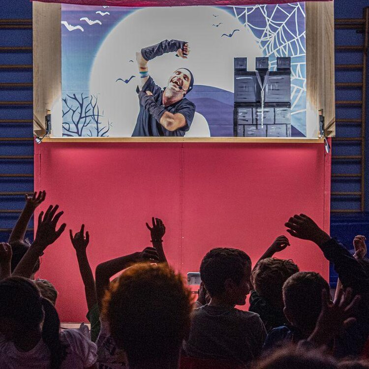 Spettacolo di burattini: LA GALLINA PASQUALINA