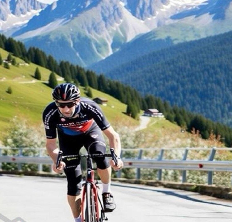 Stelvio x 6 = 8848 m to support Community and Security