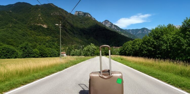Strada facendo: storie d’Italia in cammino