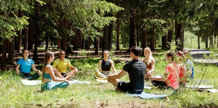 Trekking e yoga in quota