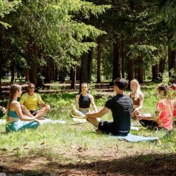 Trekking e yoga in quota