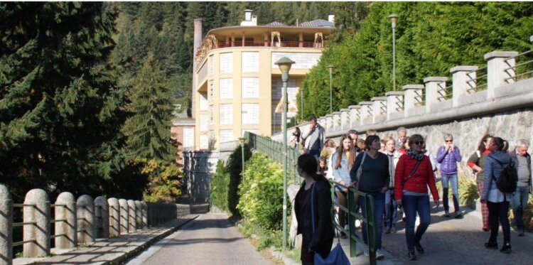 Visita guidata al paesaggio e alle architetture del Villaggio Morelli