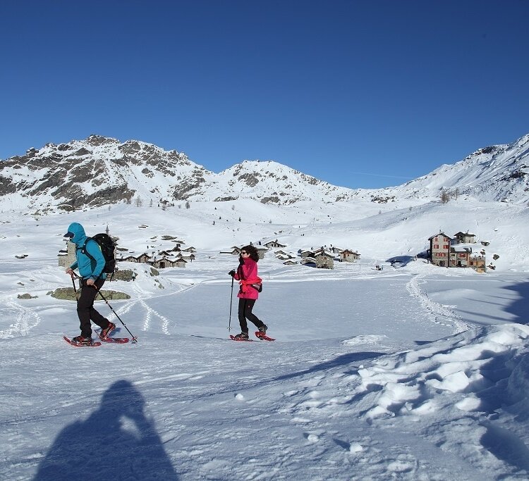 Ai Piedi Del Pizzo Scalino Dall Alpe Largone 804595737