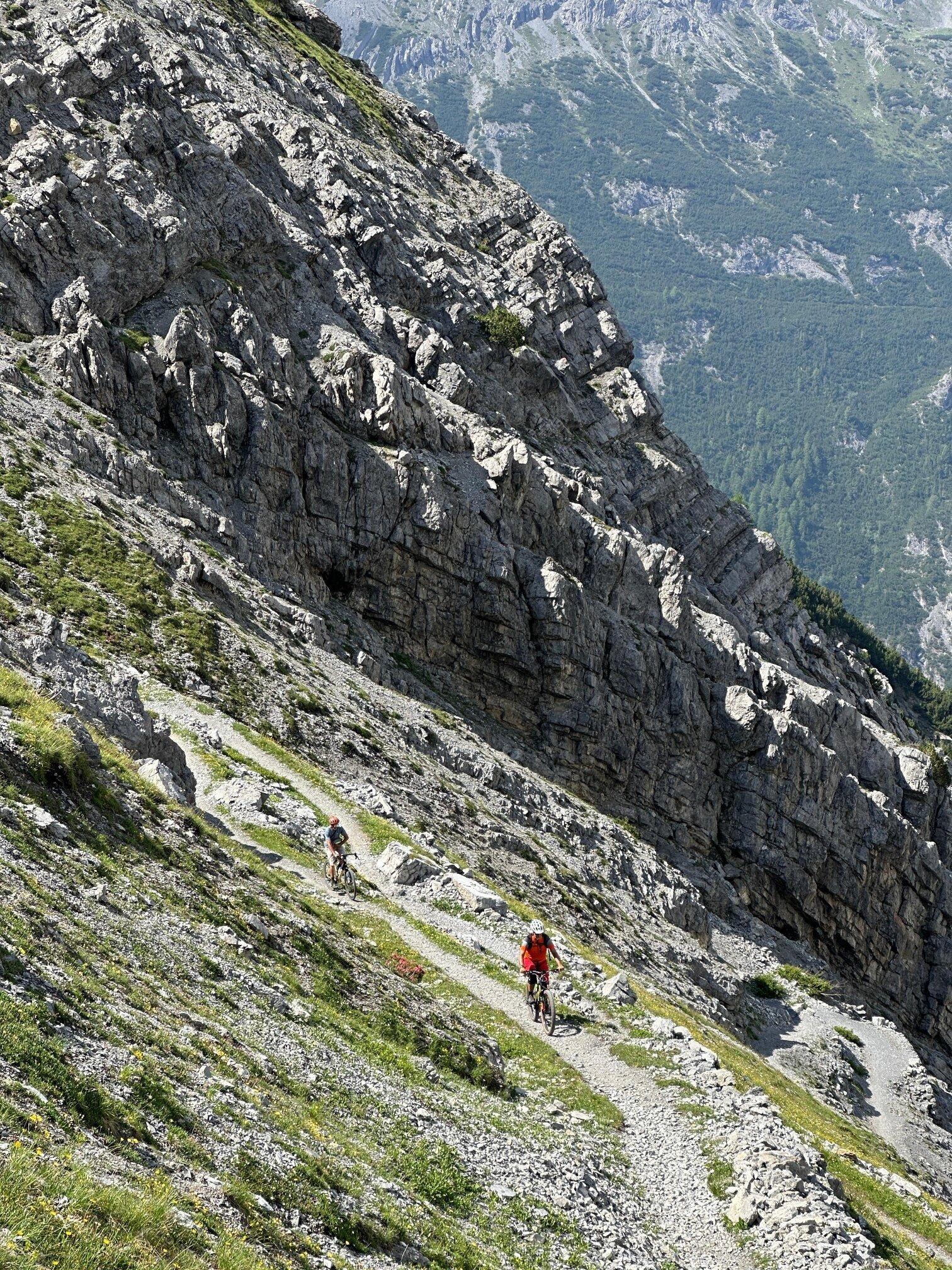 Img2 619933615 Default Variant