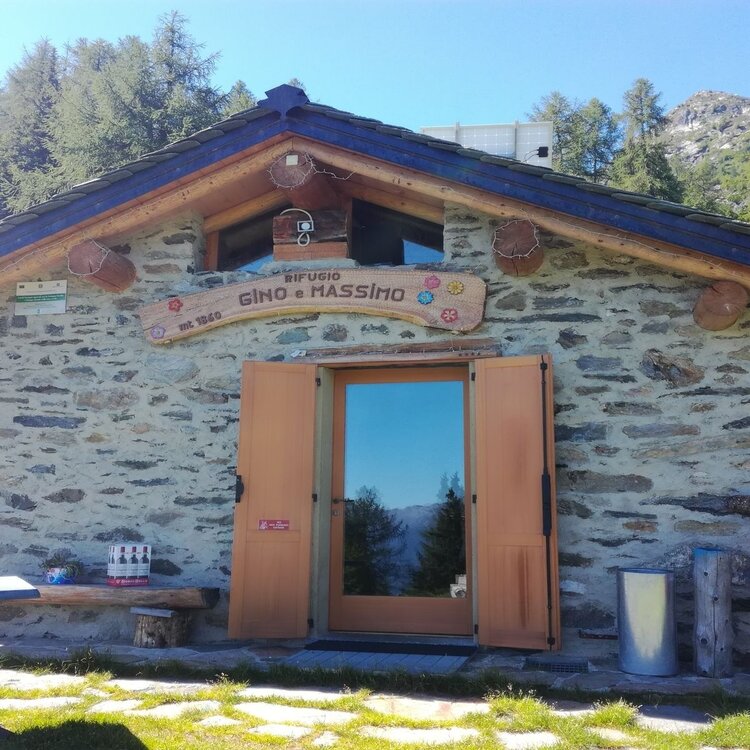 Dal Rifugio Alpini al Rifugio Gino e Massimo ai Grioni