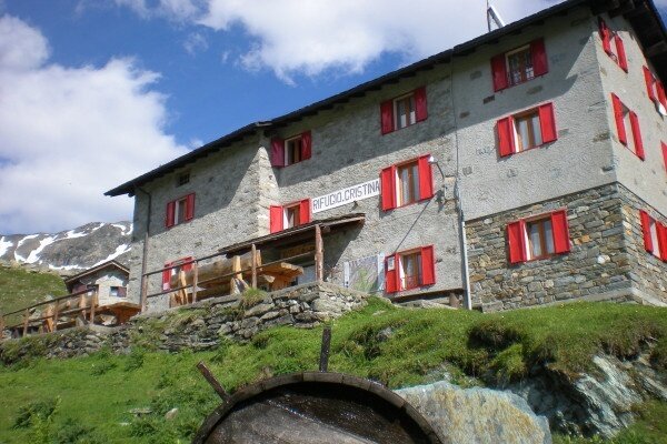 Document{{en=Cristina Refuge and Alpe Prabello, it=Rifugio Cristina e Alpe Prabello, de=Rifugio Cristina und Alpe Prabello}}