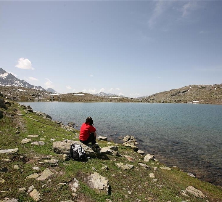Document{{en=Lake Manzina, it=Lago della Manzina, de=Lago della Manzina}}