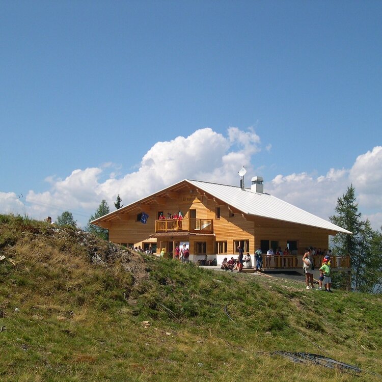 Document En Rifugio Valtellina 1920 M Malga Magnolta 1945 M It Rifugio Valtellina 1920 M Malga Magnolta 1945 M De Rifugio Valtellina 1920 M Malga Magnolta 1945 M 804596678