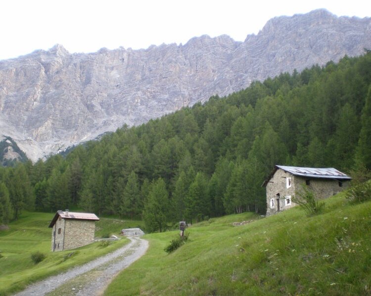 Document{{en=Ring of Val d'Uzza from S. Nicolo', it=Anello della Val d'Uzza da S. Nicolo', de=Rundweg im Val d'Uzza von S. Nicolo'}}