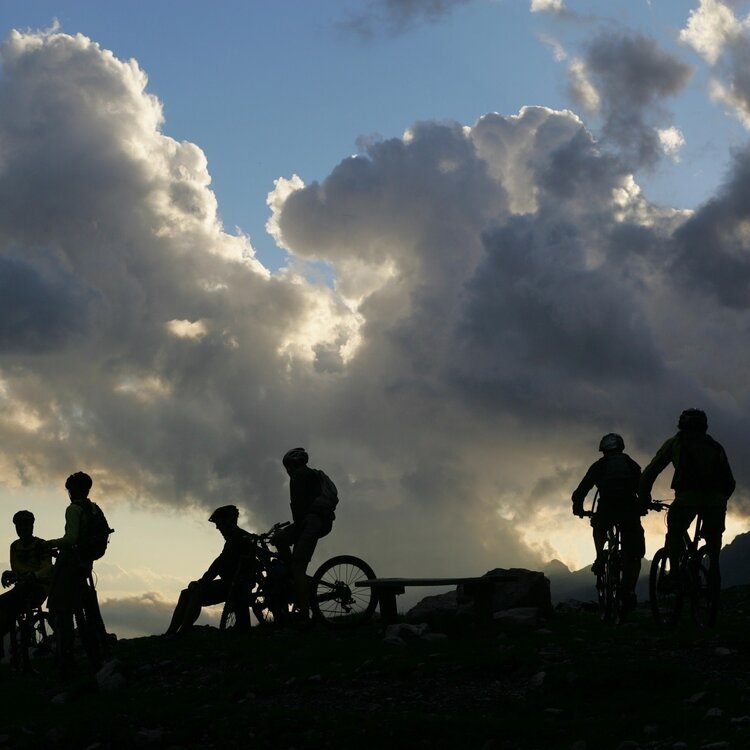 Document{{en=Vallecetta Loop, it=Giro del Vallecetta, de=Rundwanderung Vallecetta}}