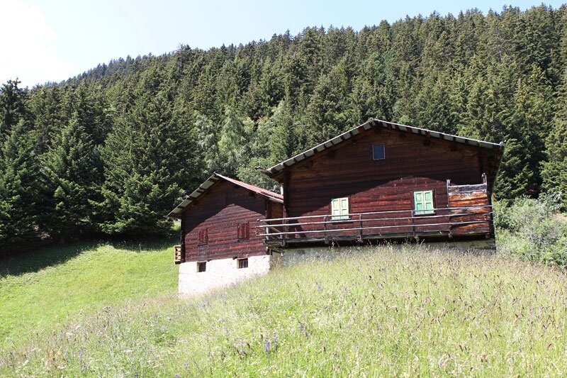 Huts in Calvarana