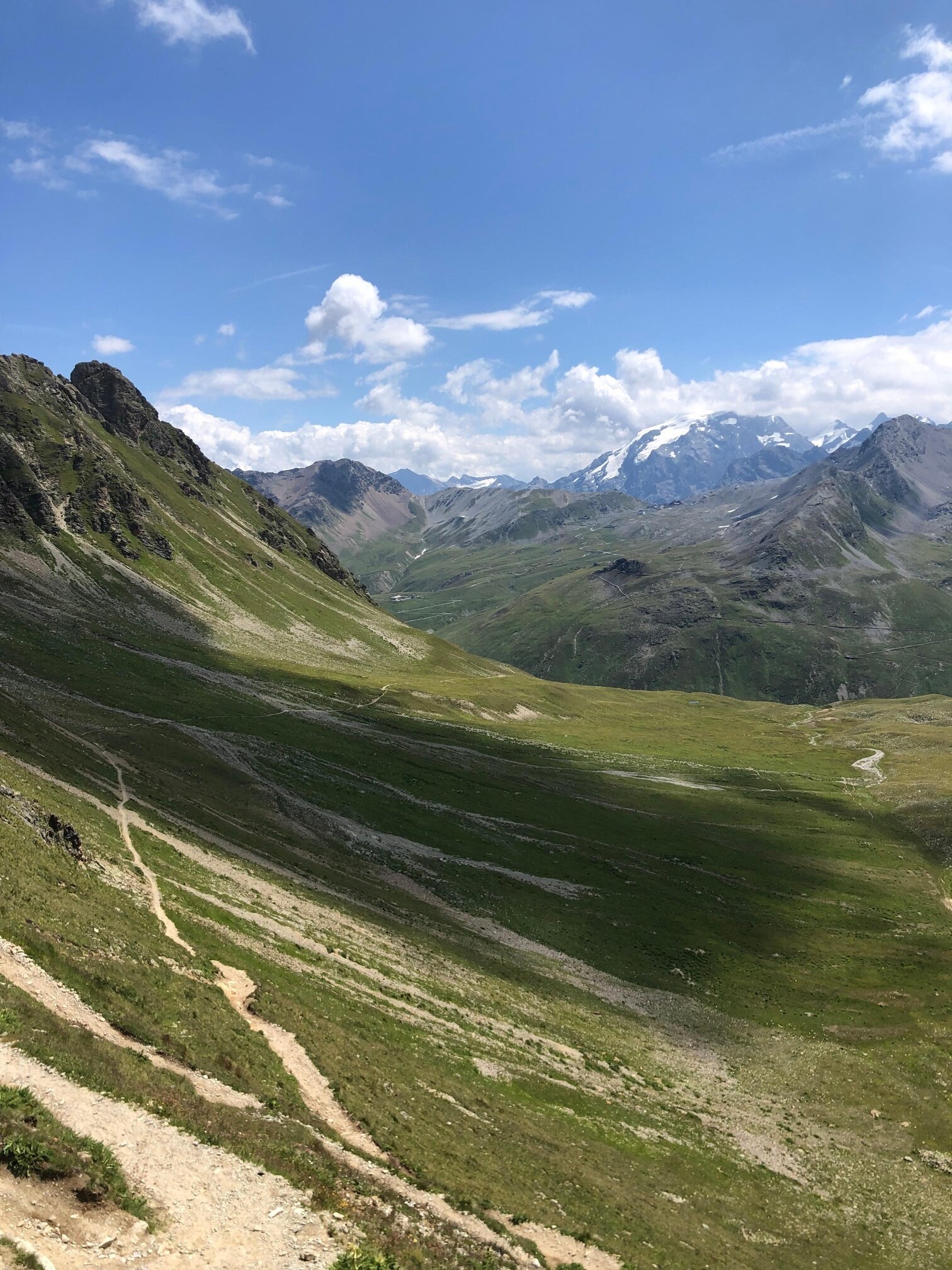 La vista sulla conca della Terza Cantoniera e sul Passo dello Stelvio