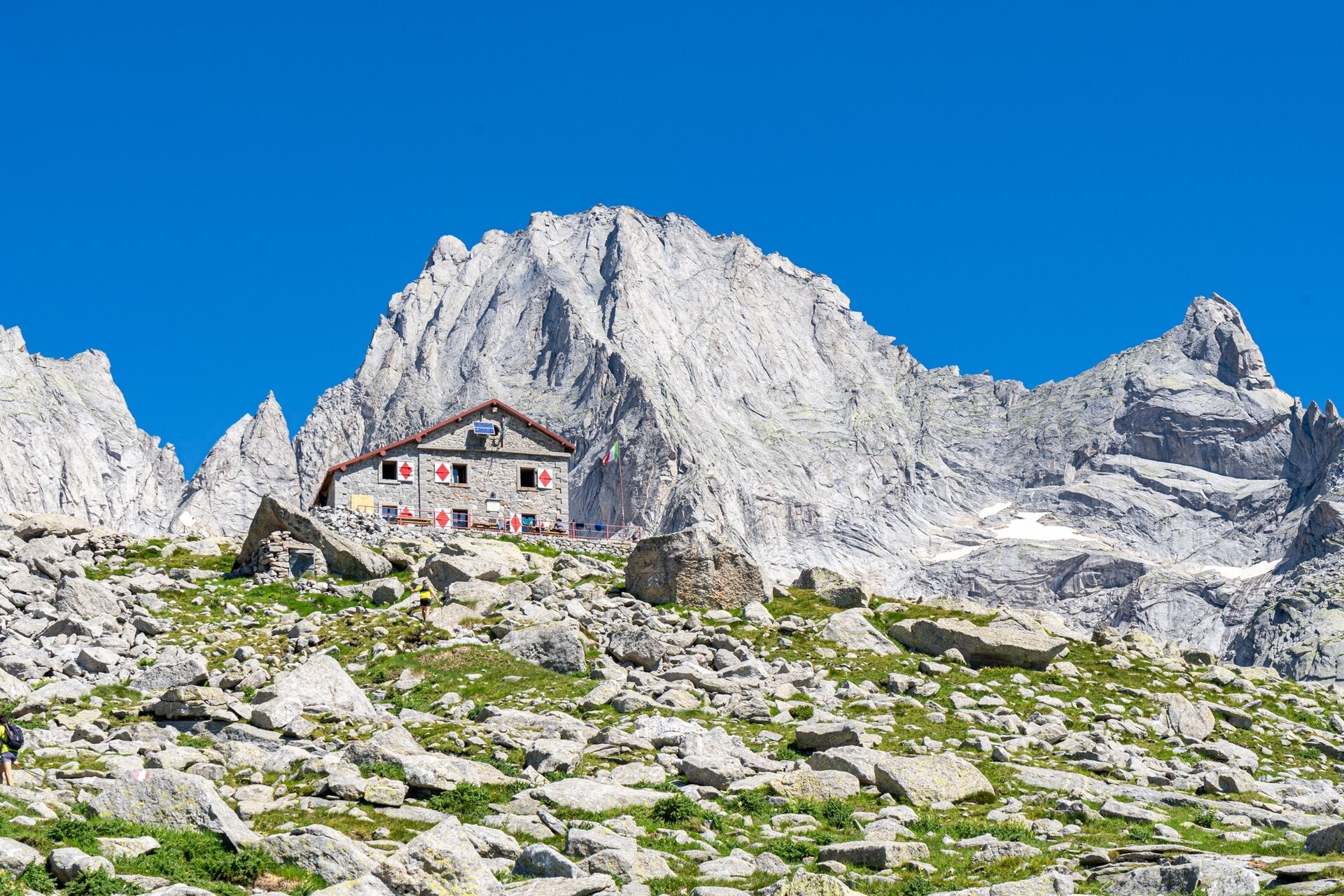 Rifugio Gianetti e Pizzo Badile in Val Porcellizzo