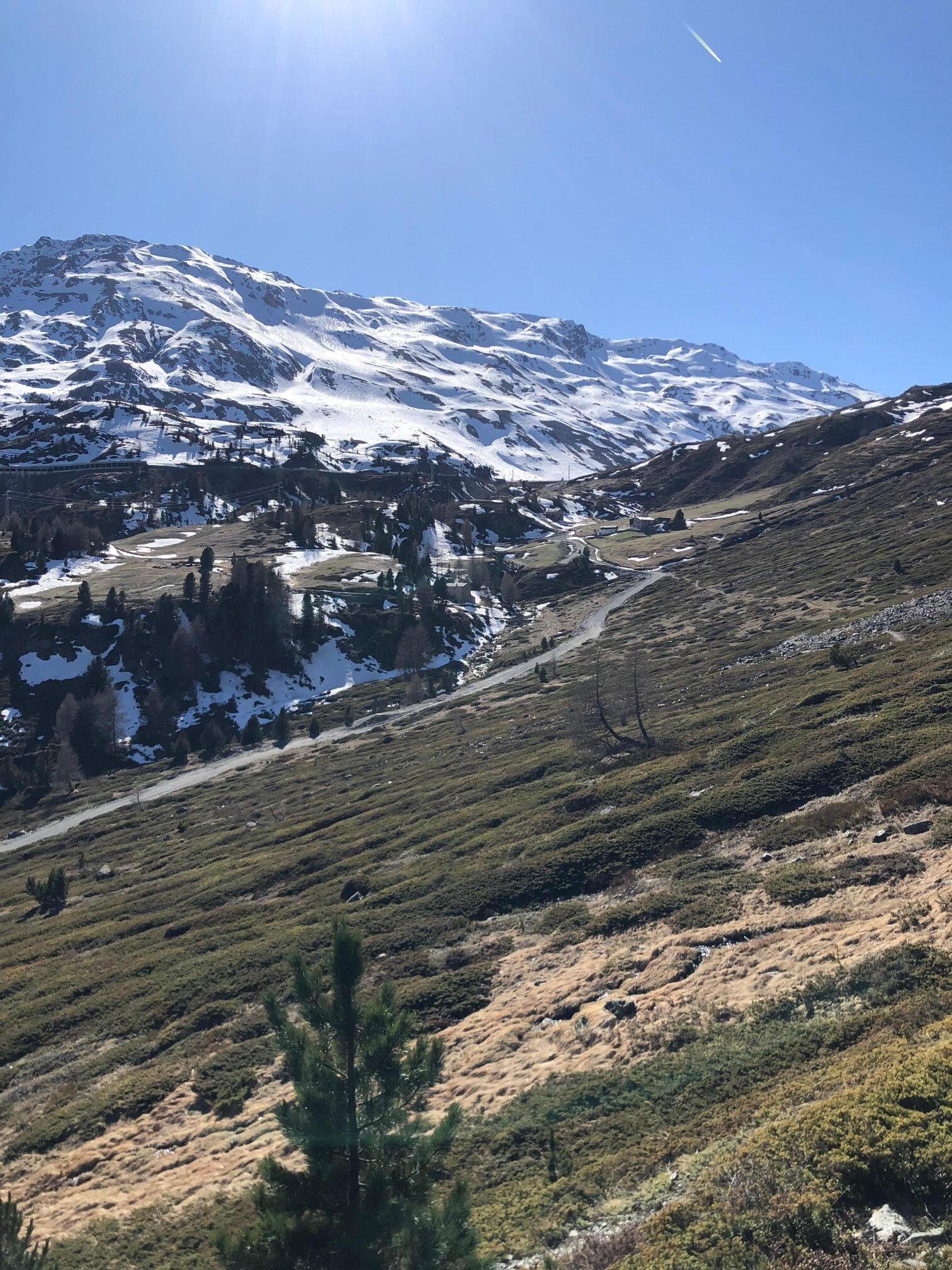 Tresenda in Val Foscagno con sullo sfondo il Monte Corno