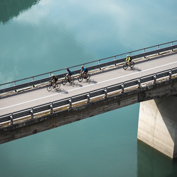 Al riparo sotto le gallerie del Gallo