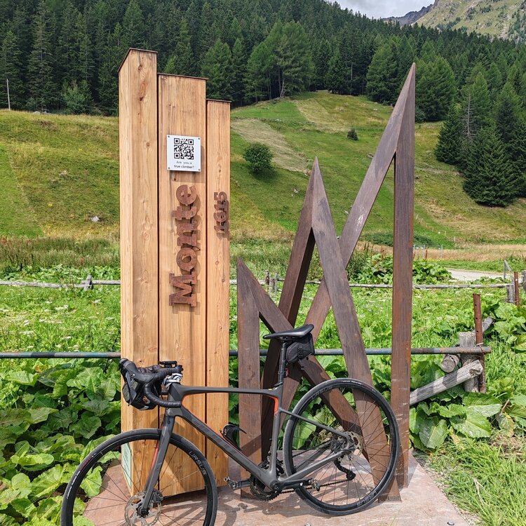 Stelvio Epic Rides: Monte climb