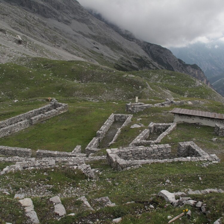 Stelvio Historical Trek Ii Cantoniera Villaggio Militare Le Buse 811672855