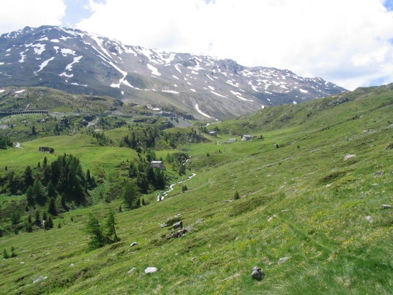 Along the Foscagno pass, the "spalloni" who smuggled coffee and tobacco used to pass through