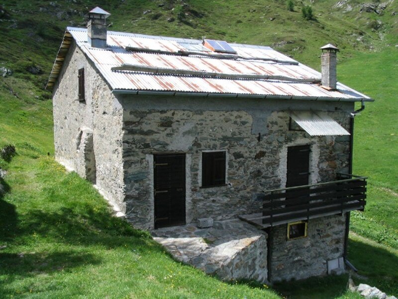One of the huts encountered along the route