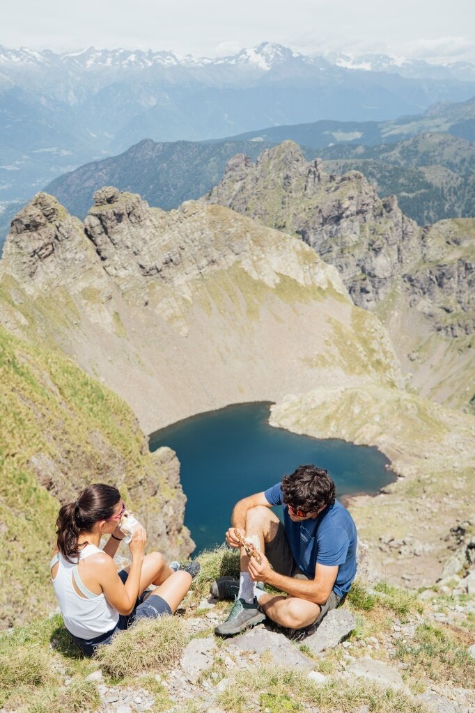 Break with a view of Lake Rotondo in Valgerola