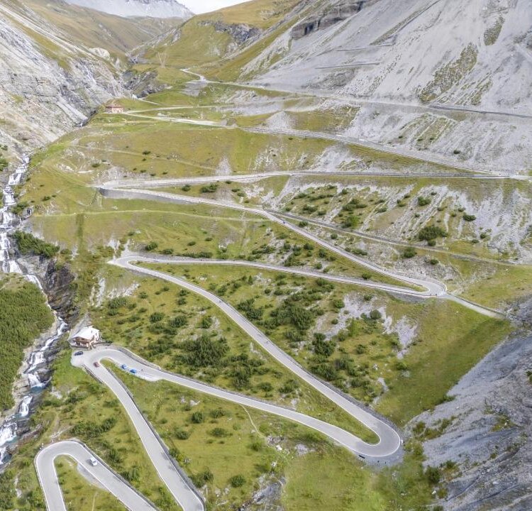 Stelvio Pass: Bormio mountainside