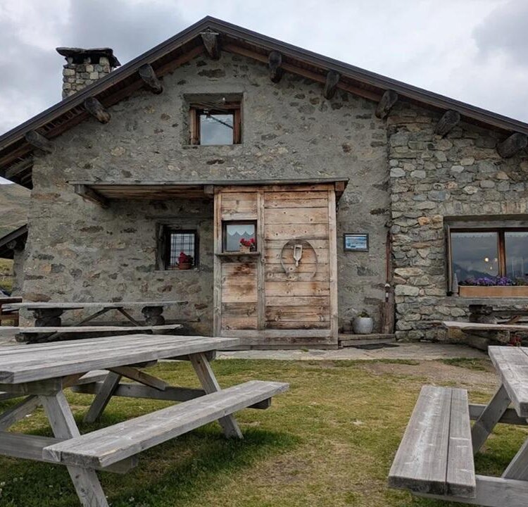 malga-san-colombano
